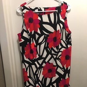 Size 14 Alyx floral shift dress.
